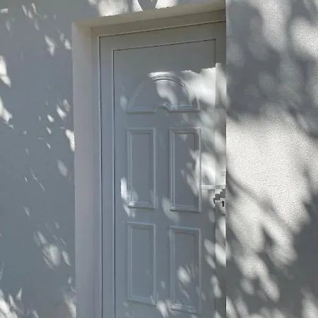 Night & Flight Airport شقة