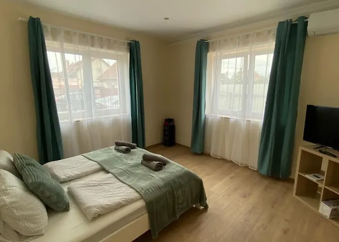 Night & Flight Airport