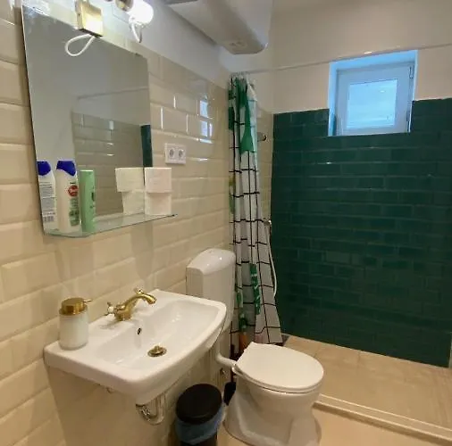 Апартаменты Night & Flight Airport *